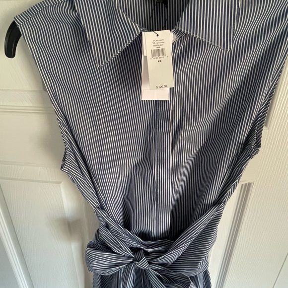 Blue - Picture 3 of 5